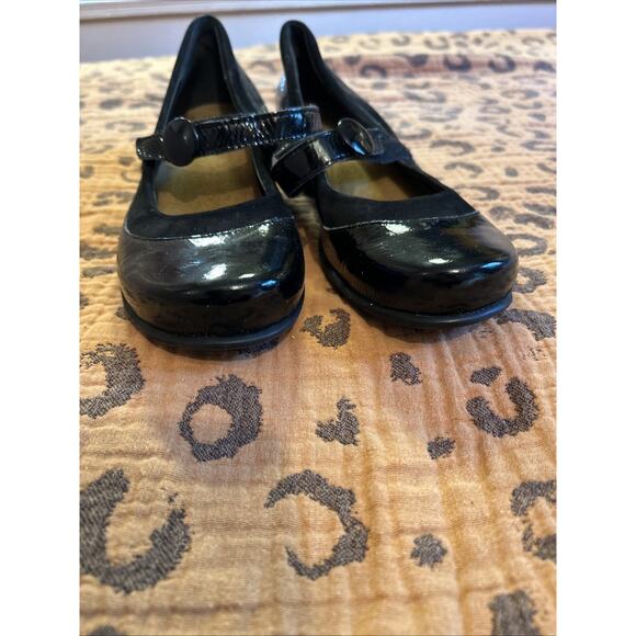 Naot Women’s Trendy Black Leather Heels Mary Jane Size EU 38 US 7 Patent Look - Picture 2 of 6